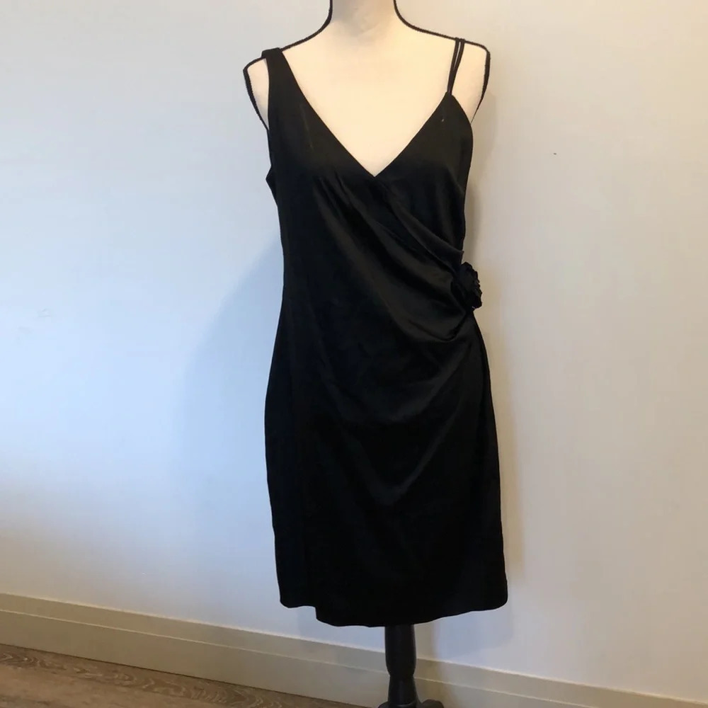 Karina nites LBD Mini/Midi Dress Black Solid black  floral detail SZ 12 bodycon